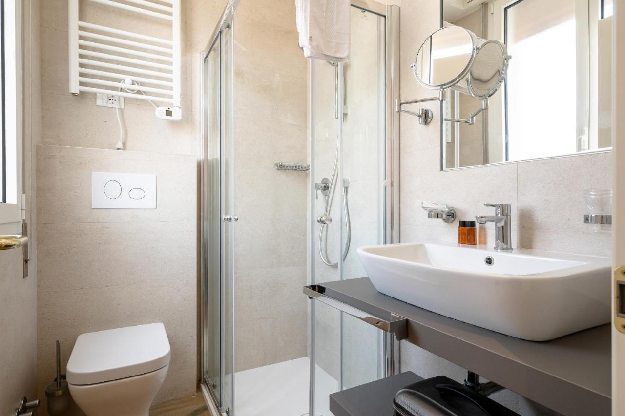 Hotel Le Lampare カオルレ エクステリア 写真
