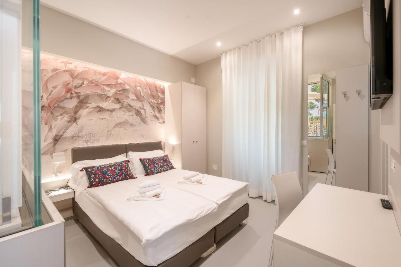 Hotel Le Lampare カオルレ エクステリア 写真