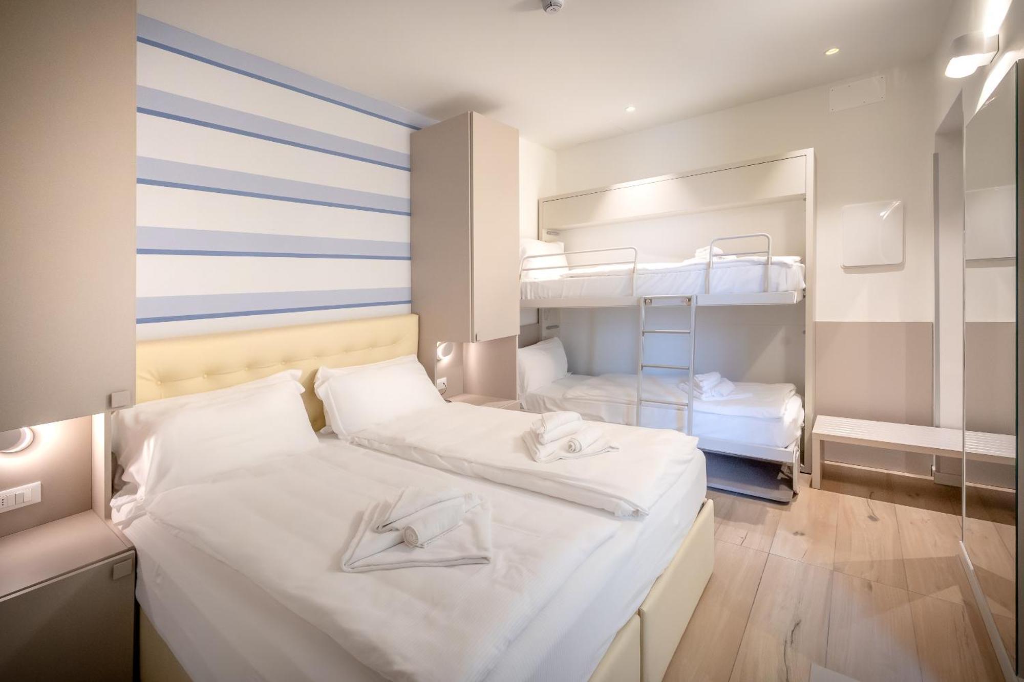 Hotel Le Lampare カオルレ エクステリア 写真