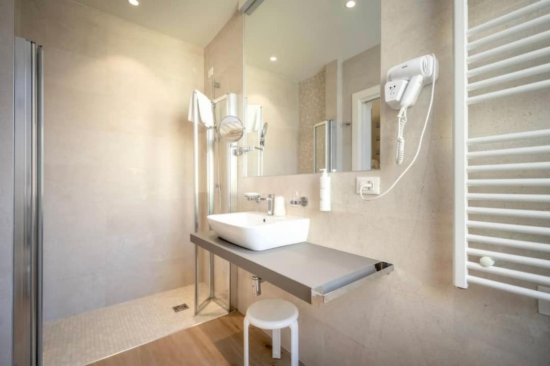 Hotel Le Lampare カオルレ エクステリア 写真