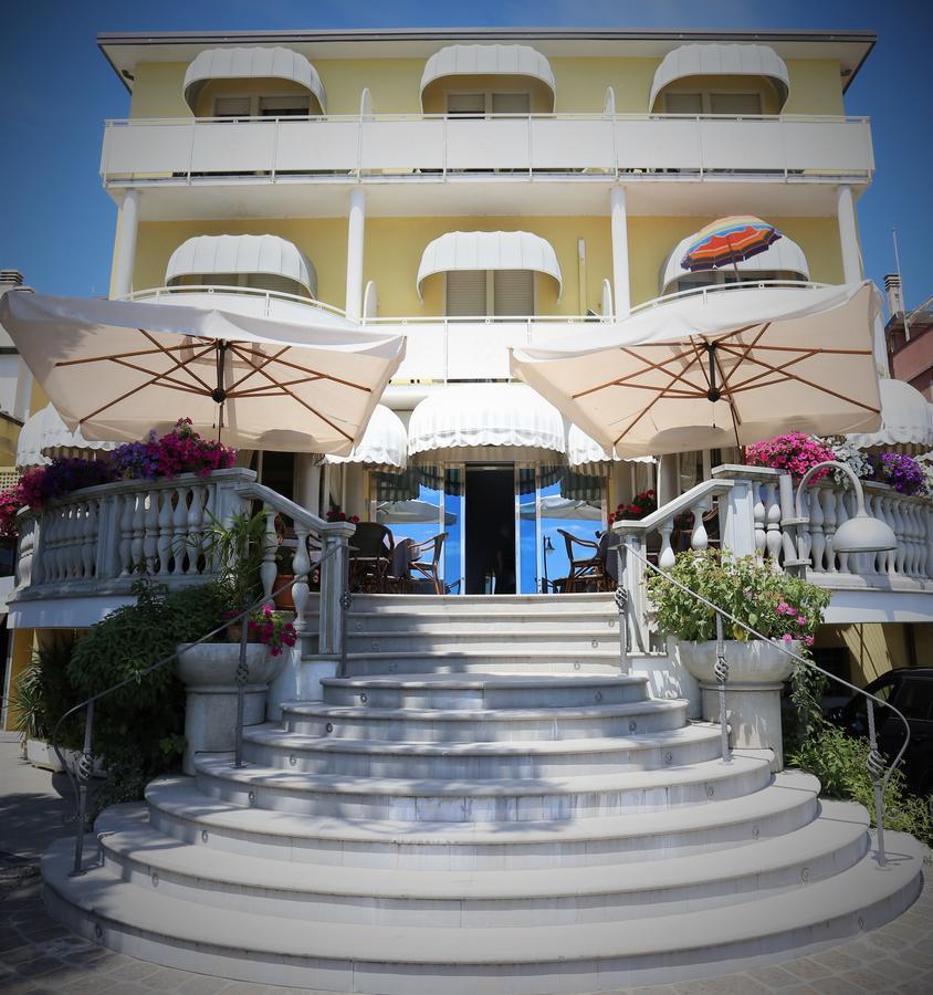 Hotel Le Lampare カオルレ エクステリア 写真