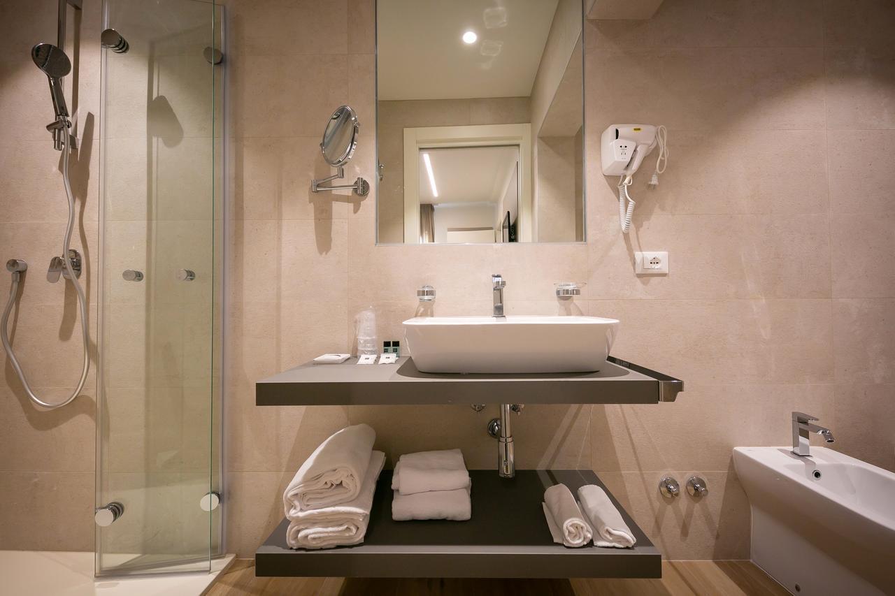 Hotel Le Lampare カオルレ エクステリア 写真