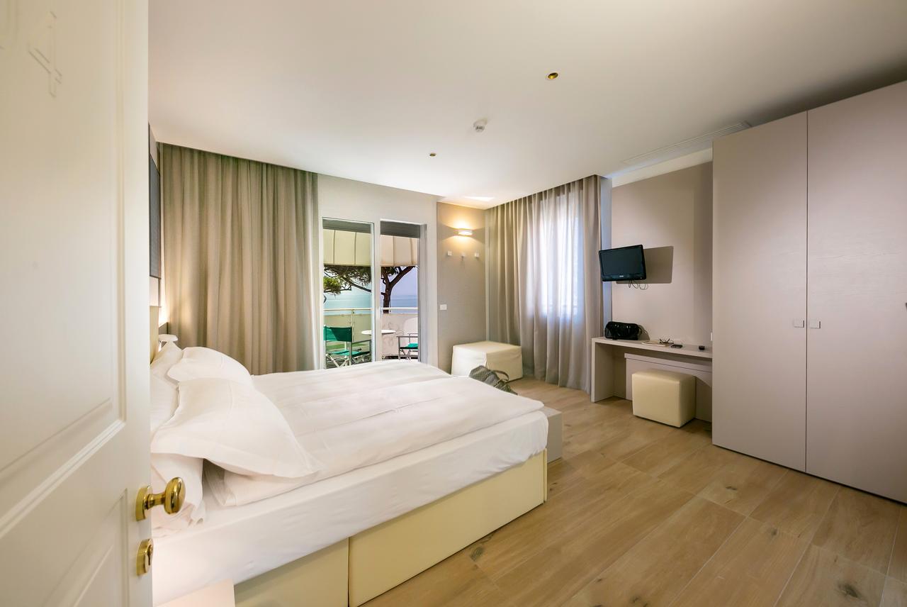 Hotel Le Lampare カオルレ エクステリア 写真